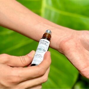 Breu Co Aromatherapy Breu Branco essential oil blend